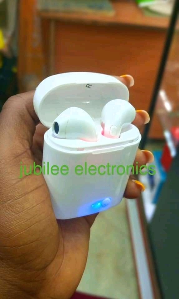 jubilee_ug's tweet photo. Affordable and genuine airpods available. Dm or call us on 0706424620 https://t.co/IqMgMceSc9