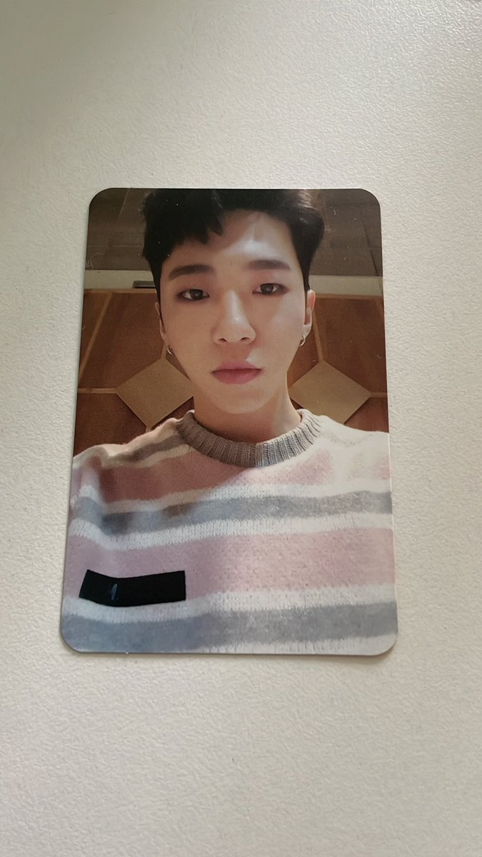 비에이피 방용국 카니발 포카 양도합니다! 

Selling B.A.P Bang Yongguk Carnival photocard. 

페이팔만 받아요. Paypay only. Ships worldwide.

Yong guk photo card insert
