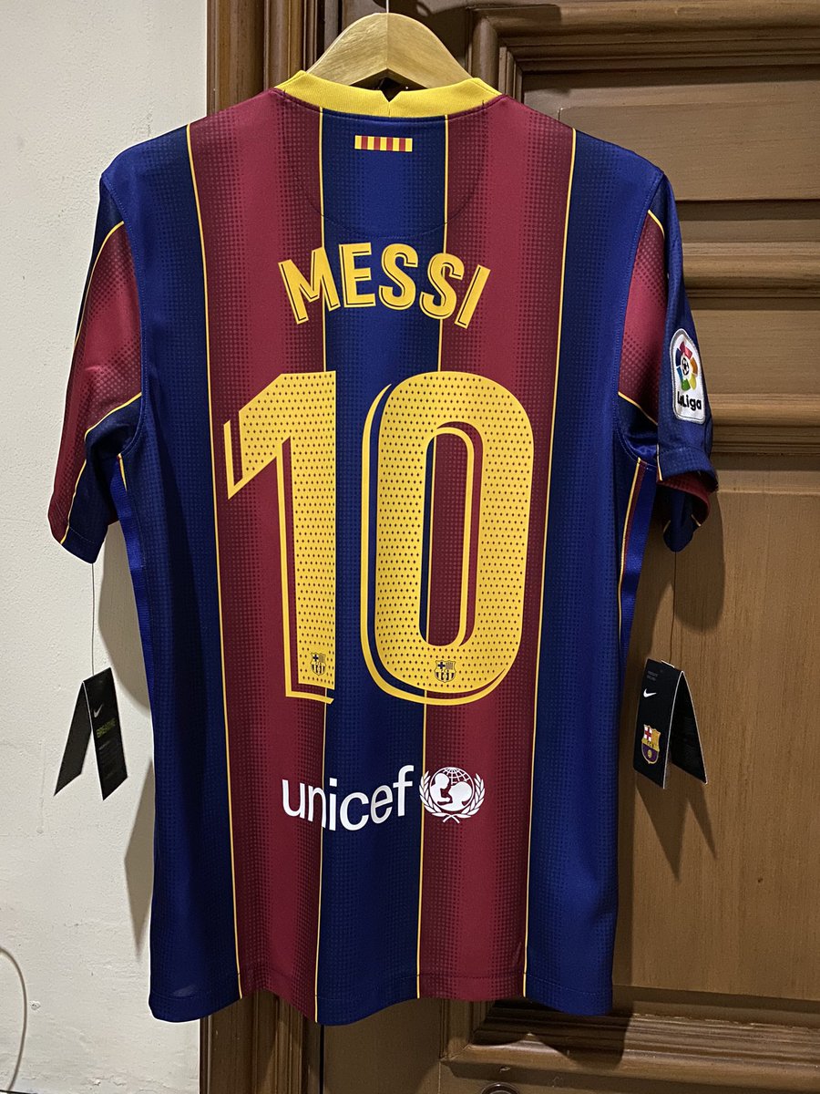 casamarihobbies's tweet photo. #Jersey4sale Glasgow Celtic Size M Original BNWT (Patch original) Rp1,2jt, Gremio size M Rp650rb, Barcelona M BNWT Rp1,1jt, Dortmund L Rp1,2jt. Tokped ready. WA 085323877728. Thanks admin 
@Jerseyforum @jerseysneil @jersey_ciamikk @crossing_jersey https://t.co/p5UuhJHsGt