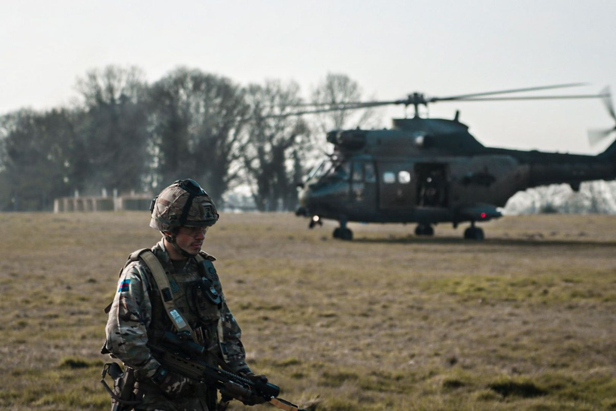 Time to fly. The ability to efficiently deploy air assets to manoeuvre about the battle zone is critical to ground dominance. Guardsmen are trained to deploy from various modes of transportation,  flexibility improves mobility.