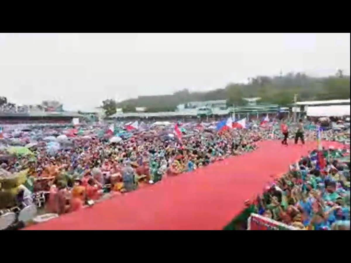Gatlog31CelHp's tweet photo. Ang Taray Ng #BBMSARA #ProclamationRally Sa Tacloban Hehehe
Ang Haba Ng Red Stage
UNITEAM IN TACLOBAN
#TaclobanForBBMSARA
#HateWillNeverWinTDR
#BBMSARA2022
#BBMSaraUNITEAM2022
#BBMSARASenatoribles https://t.co/J4BZ8rliPS