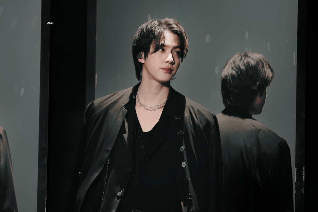 ALittleBraver92's tweet photo. 220408 #방탄소년단진 #김석진 #석진 #진 #BTSJIN #JIN @BTS_twt https://t.co/74I1snzZBd