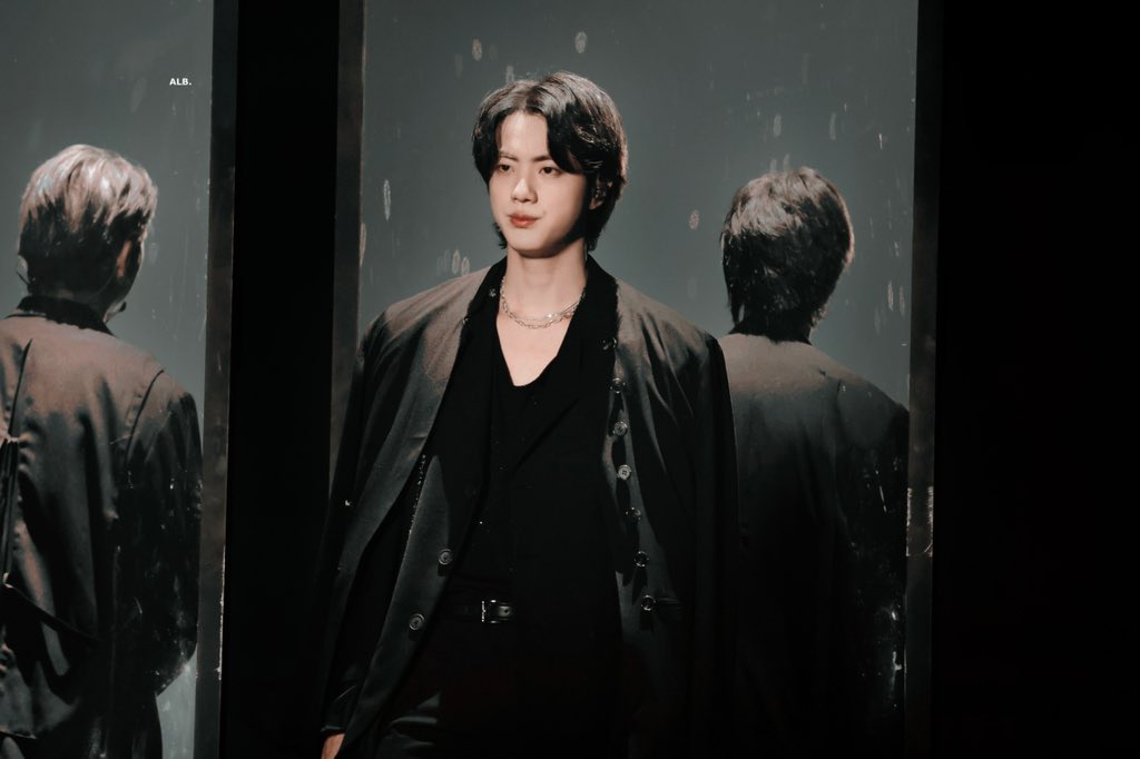 ALittleBraver92's tweet photo. 220408 #방탄소년단진 #김석진 #석진 #진 #BTSJIN #JIN @BTS_twt https://t.co/74I1snzZBd