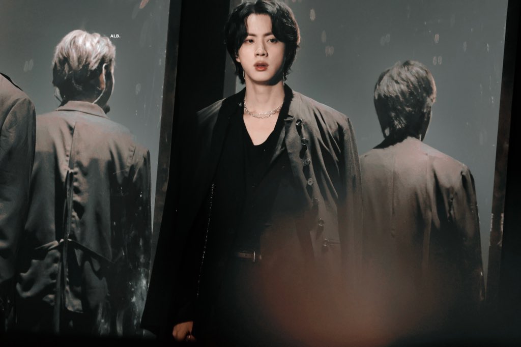 ALittleBraver92's tweet photo. 220408 #방탄소년단진 #김석진 #석진 #진 #BTSJIN #JIN @BTS_twt https://t.co/74I1snzZBd
