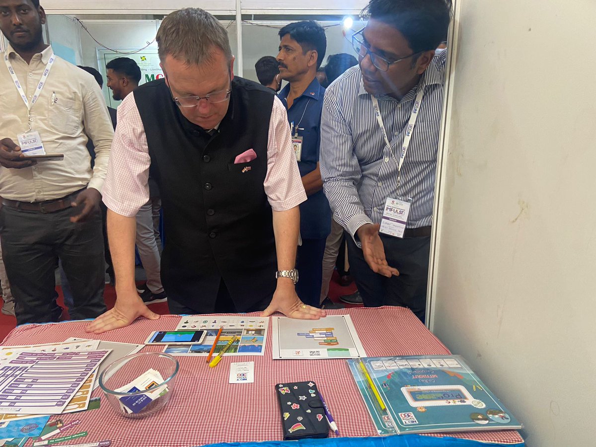 surajmeiyur's tweet photo. Thank you @Andrew007Uk sir for taking some time out and visiting our stall yesterday at @balavikasa_ngo IMPULSE event. It was a pleasure meeting you again!
#CodingWITHOUTComputers #OneMillionUnderservedStudentsBy2025 https://t.co/mwqmh70hkz