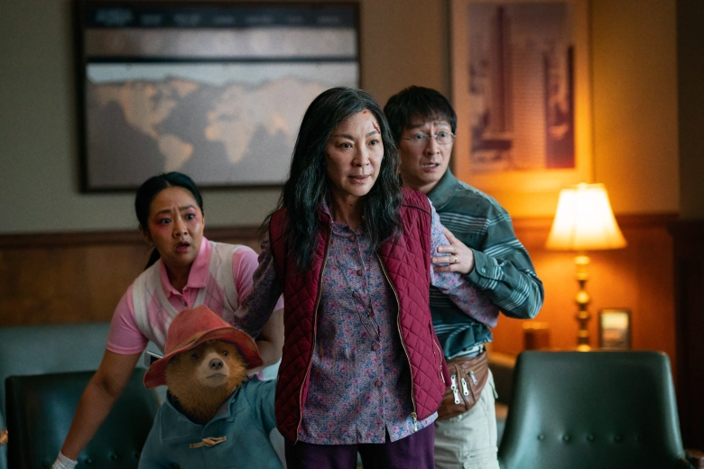jaythechou's tweet photo. I Photoshop @paddingtonbear into a movie or TV show until I forget: Day 396 https://t.co/26idfsmuup