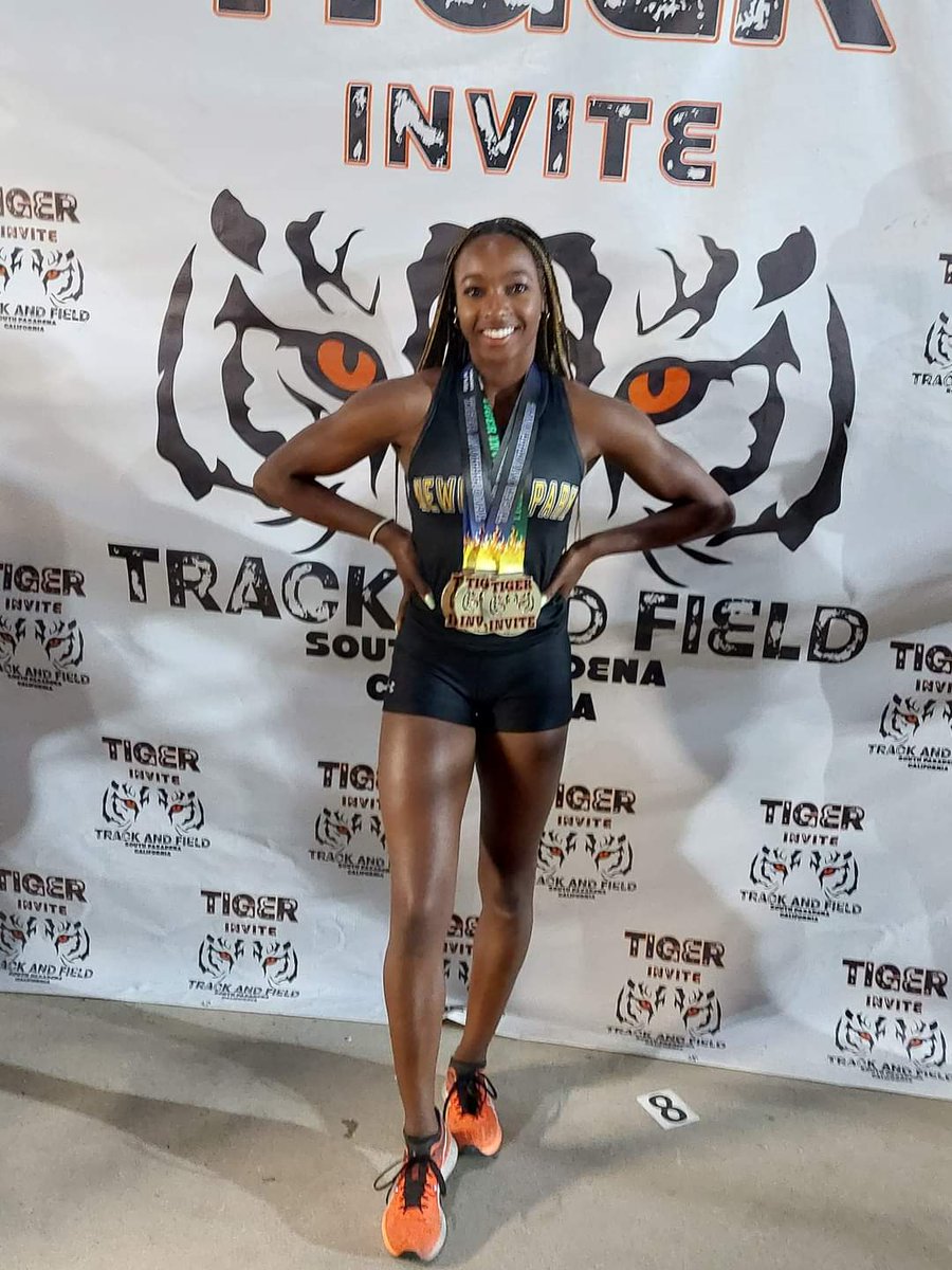 velocityfueled's tweet photo. Great performances &amp; memories @ the #TigerInvitational! Varsity 4x1 takes 1st &amp; bettered their time to 49.18! Zara 1st (200m) &amp; 6th (100m) Varsity division. Kyra 1st in LJ, 2nd (100m), 1st (200m) in the Rising Star division. @NPHSTF @NPHSAthletic #NPSPRINTS https://t.co/fmgMfDGPzk