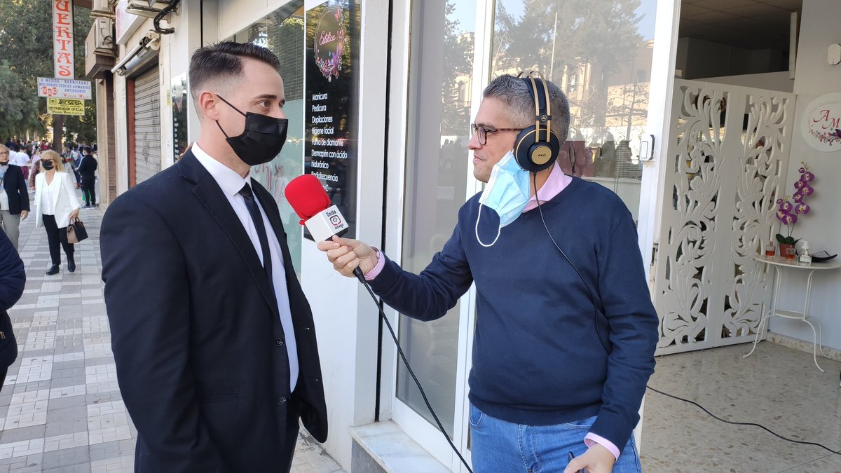 Les estamos llevando el #TrasladoCautivoyTrinidad <a href="/cautivotrinidad/">Cautivo Málaga</a> desde nuestros micrófonos. Descarga nuestra App disponible para iOS y Android