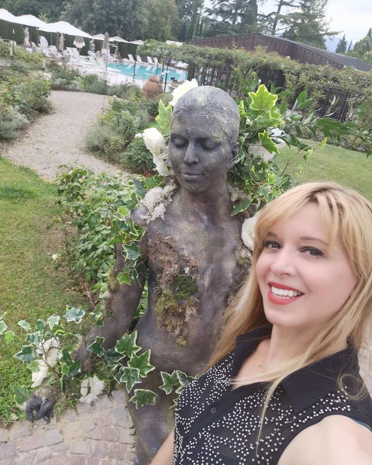 EleTaglia's tweet photo. This is one of my living statues .. can you believe she is alive? ๐
#bodypainting #nuartevents https://t.co/gxWLUPUoGb