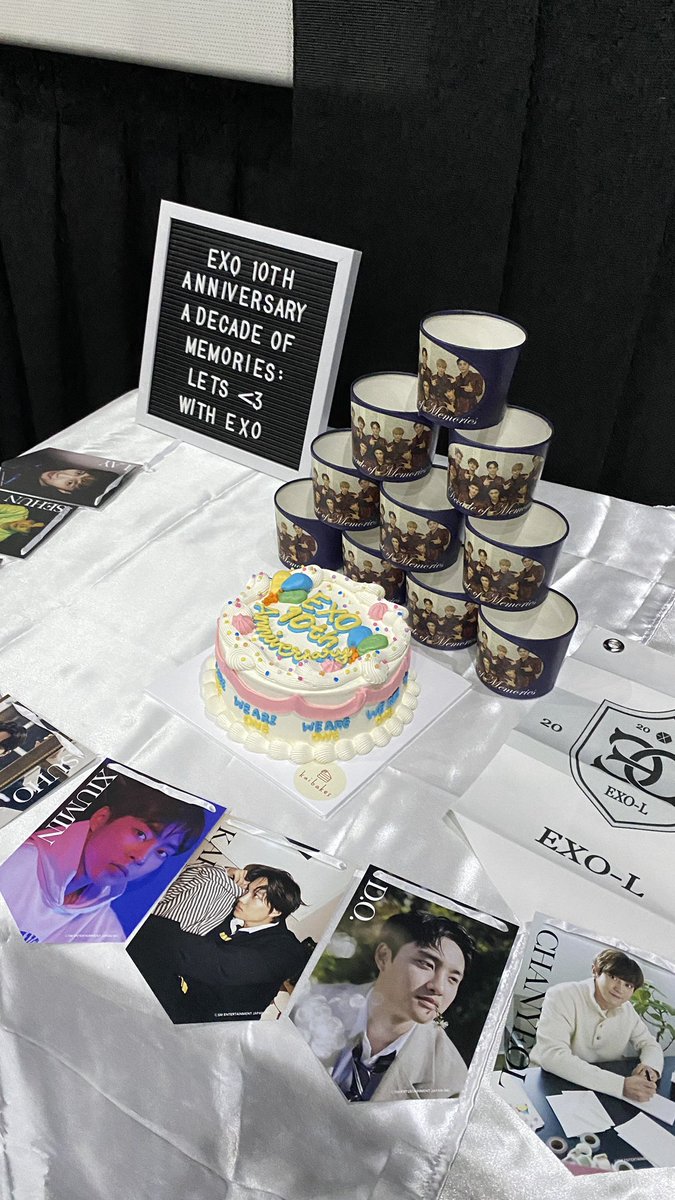 byletsgetcrafty's tweet photo. My EXO-L heart is happy 🥳 Got to celebrate with my dear friends today. Thank you @adom_exo team for this event and collab project with us! 💖 Til next event 😉

Now, we're back in business! Our Shopee store is now live and ready to take orders 💕

https://t.co/LlUb0DpHC8 https://t.co/gRpHO4GdWa