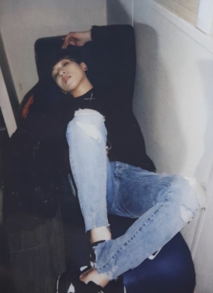 dailybobsungjin's tweet photo. https://t.co/hKjluqn536