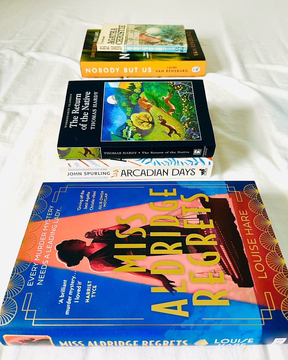 travels_along's tweet photo. Celebrating Saturday with a #LastCurrentNext post
Last #MissAldridgeRegrets @LouRHare @HQstories ✨✨✨
Current #ReturnOfTheNative 🌿🌿🌿
#ArcadianDays #johnspurling @Duckbooks @instabooktours 🏺⚱️🏺
Next #NobodyButUs @Laure0901 @MichaelJBooks 😱😱😱
What was your last read? https://t.co/p3M7XnMhy5