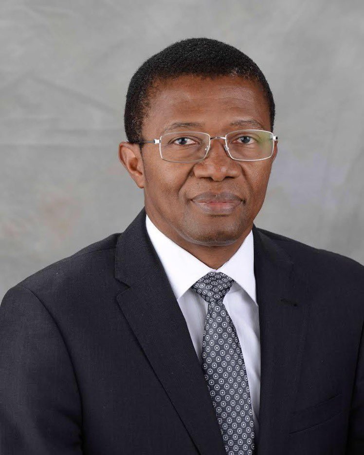 MARADIOFM's tweet photo. Le Gouverneur de la @BRHHaiti @jeanbadendubois va siéger au Conseil Economique et Social de l’@AUF_Caraibe  pour une période deux ans en tant que représentant de la https://t.co/q84ZU3U5Bu assurera la vice-présidence d’experts économiques et scientifiques de la Caraïbe #RFMINFO https://t.co/4SLoAiNWkE