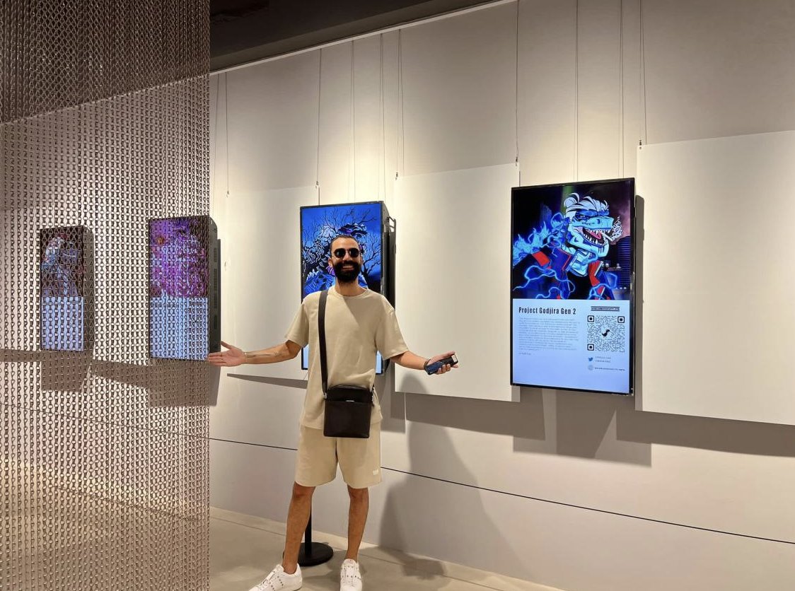 GM @PGodjira 
jump to Artnow Gallery in Singapore!✨