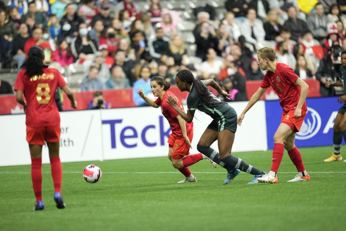 PanAfricaFooty's tweet photo. The Super Falcons 🇳🇬 of Nigeria were dispatched 2-0 by Canada in a friendly match in Vancouver on Friday.
The Canadian women are the current Olympics football gold medalists🏅
#SoarSuperFalcons #Team9jaStrong #Canada #Nigeria #CANNGR #CANWNT #Olympics #CANWNTGold #NextLevel https://t.co/SfziUs1qQE