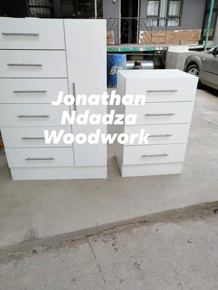 JonathanNdadza's tweet photo. Hello 👋🏾 Mzanzi, 
Our Services:
- Furniture making
- Modern TV Stands
- Modern Kitchen Cupboards 
- Modern Wardrobes 
- All custom Woodwork

Why Choose us?
- Time efficient
- Quality guaranteed
- Experienced worksman
- Affordable

Rustenburg &amp; PTA

Whatsapp us: 0647423028
#DJSbu https://t.co/V0mGJM3hyU