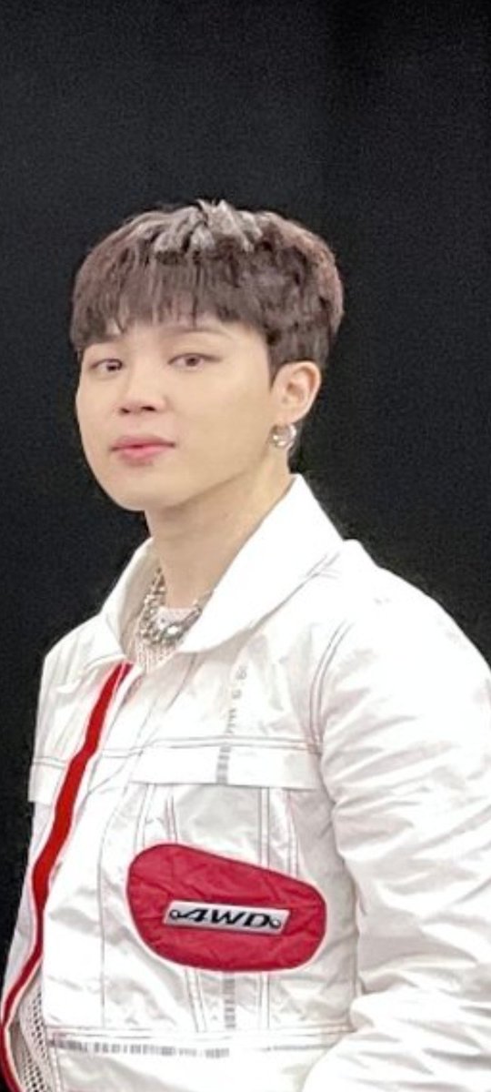 morogaeso_ugly's tweet photo. He kinda looks like a 60 yrs old ajumma 😂😂 https://t.co/2xscw4elUy