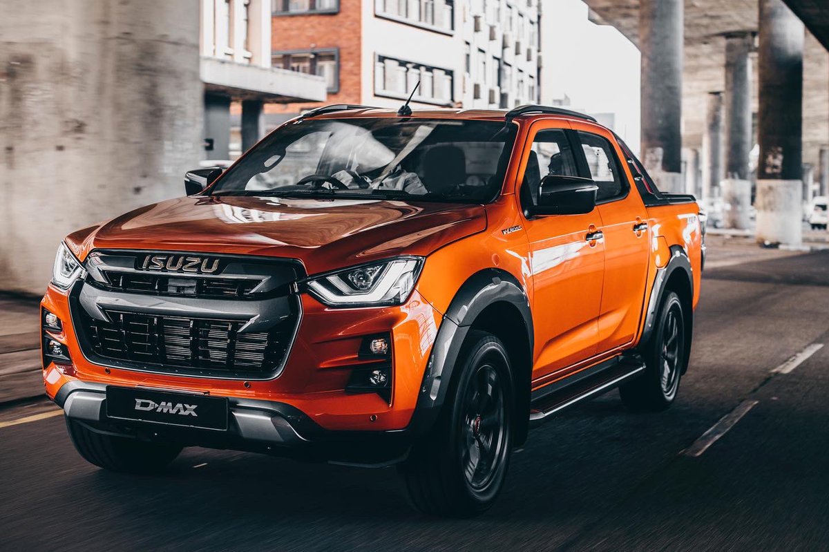 CARmagSA's tweet photo. This week we drove Isuzu’s latest D-Max in handsome V-Cross guise. Head to the link in our story for our driving impression and local pricing.
#Isuzu #DMax #Bakkie #DrivingImpression #CARmag
https://t.co/aQyAsi9d7A https://t.co/PdT1O2pJDZ