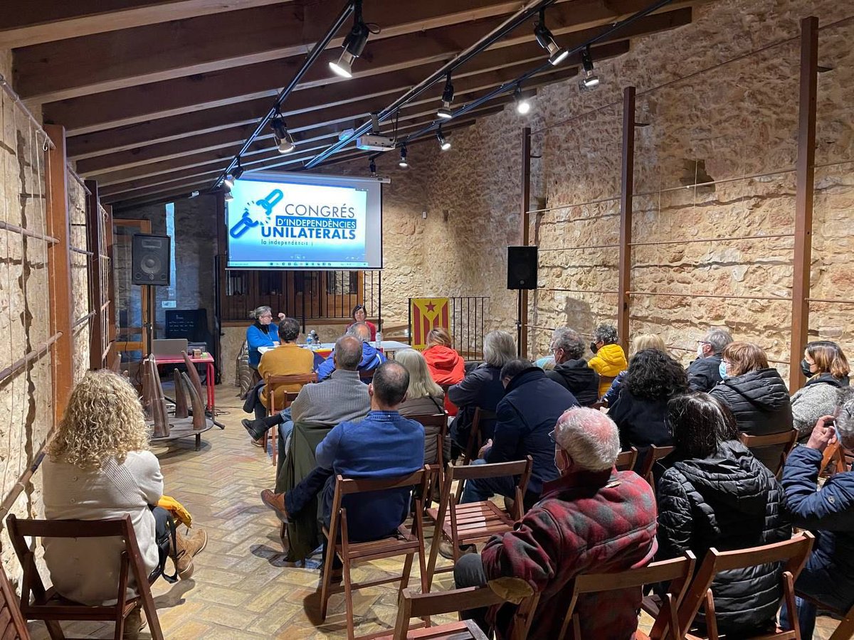 Les dues activitats que hem organitzat aquesta setmana han estat un èxit. Seguirem treballant per oferir-vos propostes interessants. Gràcies per la vostra assistència