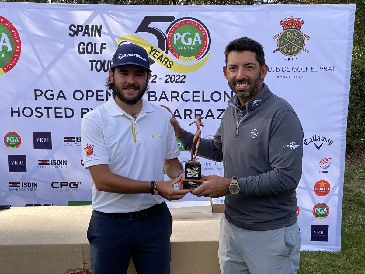 edamsotogrande's tweet image. 🇪🇸 ¡Enhorabuena a @Angel_Hidalgo7, ganador del Open de Barcelona de la @PGASpain auspiciado por @plarrazabal! 👏

🇪🇸 Congratulations @Angel_Hidalgo7 for winning the @pgaspain Open de Barcelona hosted by @plarrazabal! 👏