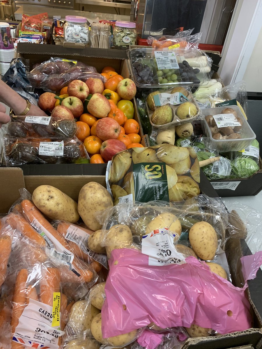 ForwardAssist1's tweet photo. This Is A Very Challenging Time For Veterans & Their Families. Our @FamilyFirst_FA Team Are Doing What They Can To Address The โHeating & Eatingโ Problem. If You Need Help โฆ Get In Touch โคต๏ธ #SaluteCafe #Cook2Give @nbrly @sainsburys https://t.co/YkaVDM7hHN