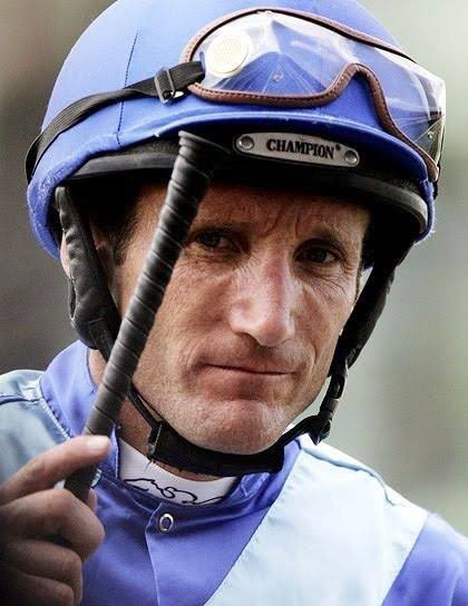 Form Focus tweet media