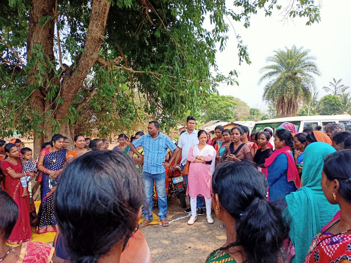 OlmShakti's tweet photo. Today a team of 60 SHG members of Didayee- OPELIP area visited Markapali GP and interacted with WSHG with different Livelihoods Project.
#missionshaktishgs #livelihoodsmatter #OLM #SHGs #womenempowerment
@DAY_NRLM @mission_shakti @OLM_Antyoday @dm_malkangiri https://t.co/WLDIMH21j6
