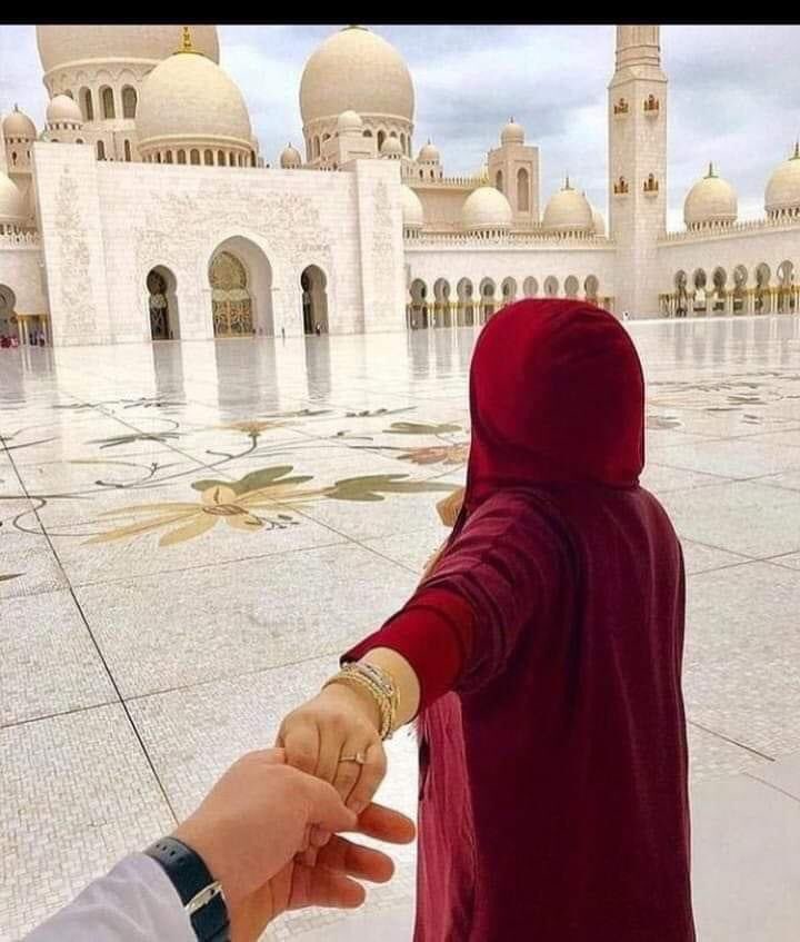 KumiWarsame's tweet photo. Xudunta qoyska Soomaaliyeed waa hooyada. Bal u fiirso, inta badan qoyska haddii hooyadu dhimato waa kala tafaraaruqaan caruurtu, balse inta Hooyada nooshahay, xataa hadduu aabuhu dhinto, qoyskaasi wuu sii dhisnaadaa. https://t.co/pYPlN4iDdC