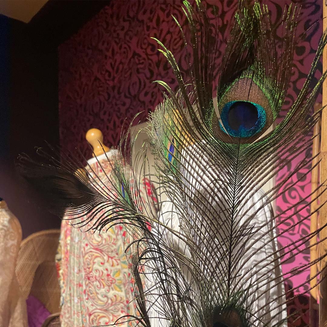 derbymuseums's tweet photo. Our new exhibition 'The Peacock Revolution: Men’s Fashion from 1966-1970' is Now Open at Pickford's House🦚

This incredible exhibition of men’s clothing from the  ‘Swinging Sixties is from the private collection of Peter Feely from Derby. 

Find out more: https://t.co/mBiofKe3dG https://t.co/t20RLOvxl9