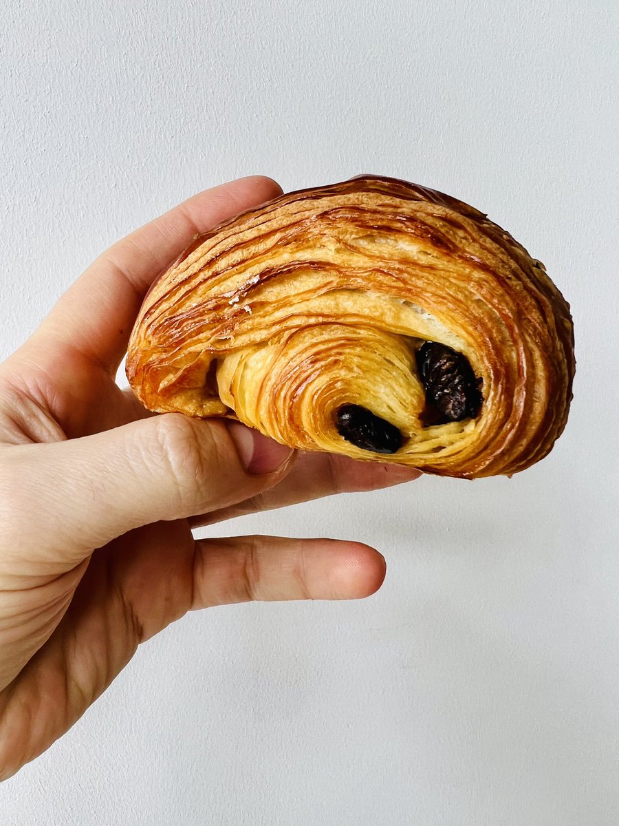 🥐 Sometimes you can’t beat the classics… The Butterholic knows the score.