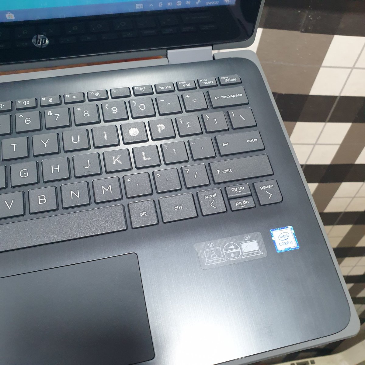 VeenezTech's tweet photo. HP PROBOOK X360 11 G6 EE / CORE I5 / 256GB SSD / 8GB RAM / TOUCHSCREEN
. 
. 
. 
#NBSUpdates #computers https://t.co/zzGy18T7dk