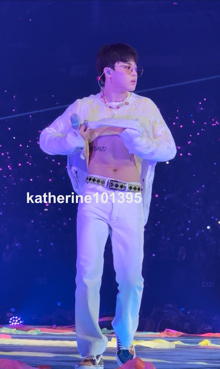 katherine101395's tweet photo. PARK JIMIN 🤯

#PTD_ON_STAGE_LV #Day1 #박지민 https://t.co/JsG3TqXQBh