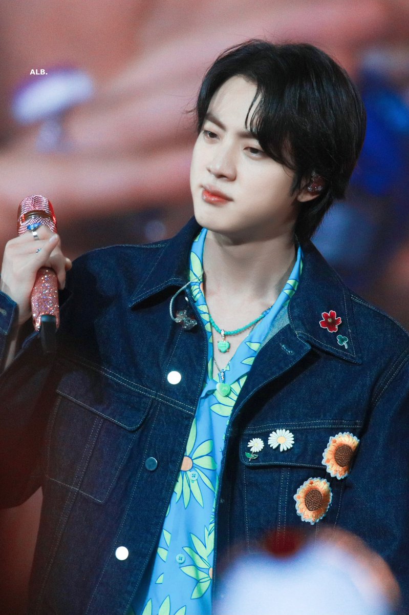 ALittleBraver92's tweet photo. 220408 #방탄소년단진 #김석진 #석진 #진 #BTSJIN #JIN @BTS_twt https://t.co/6l7z5BwzyJ