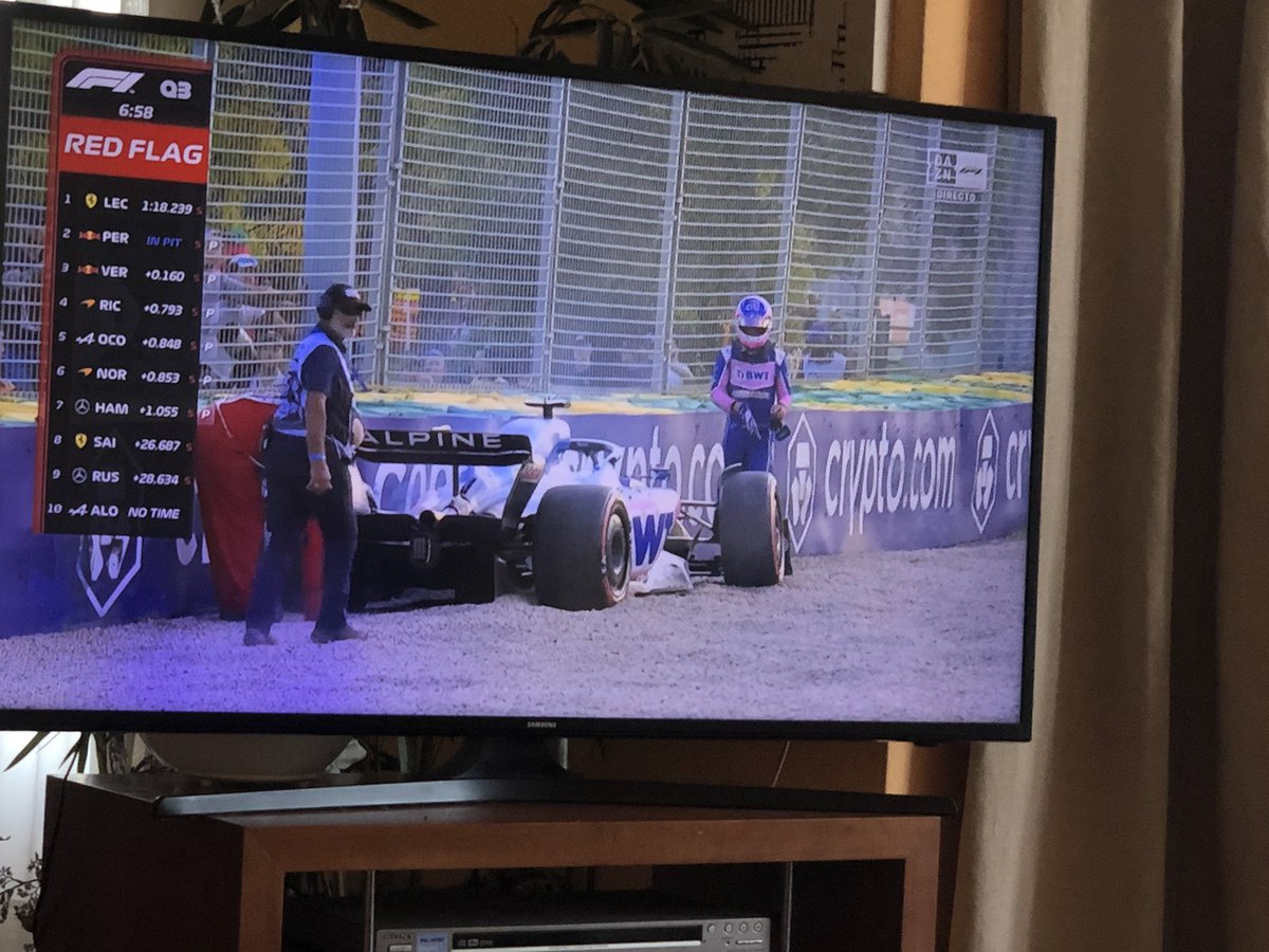 Steph_Allen90's tweet photo. About time to fix the reliability @AlpineF1Team 😡😠😡😠 https://t.co/5f76f6IQ1P