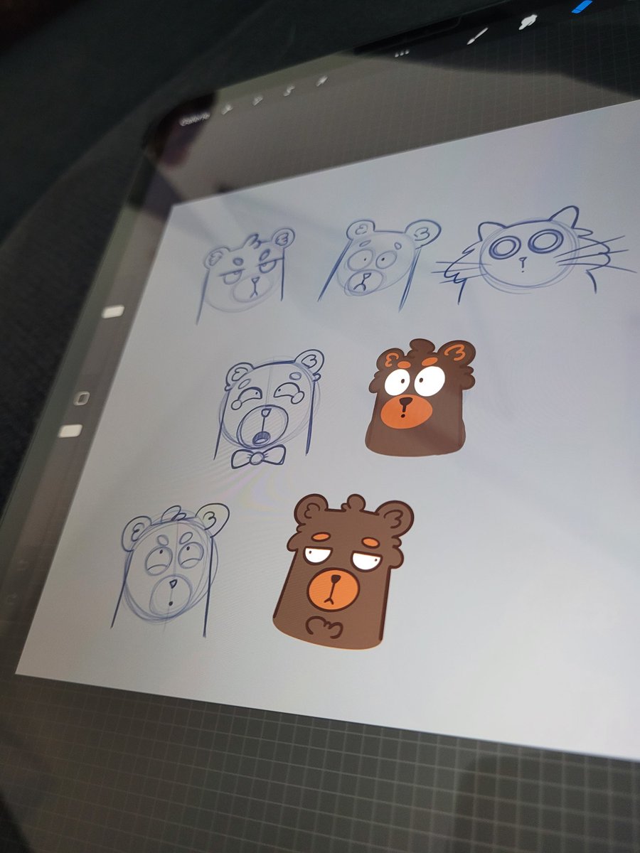 Kumapixel's tweet photo. Sketching bears 🐻🧡 (and Fluffy) #procreateart #emoteartist https://t.co/OeA7qYB8oO