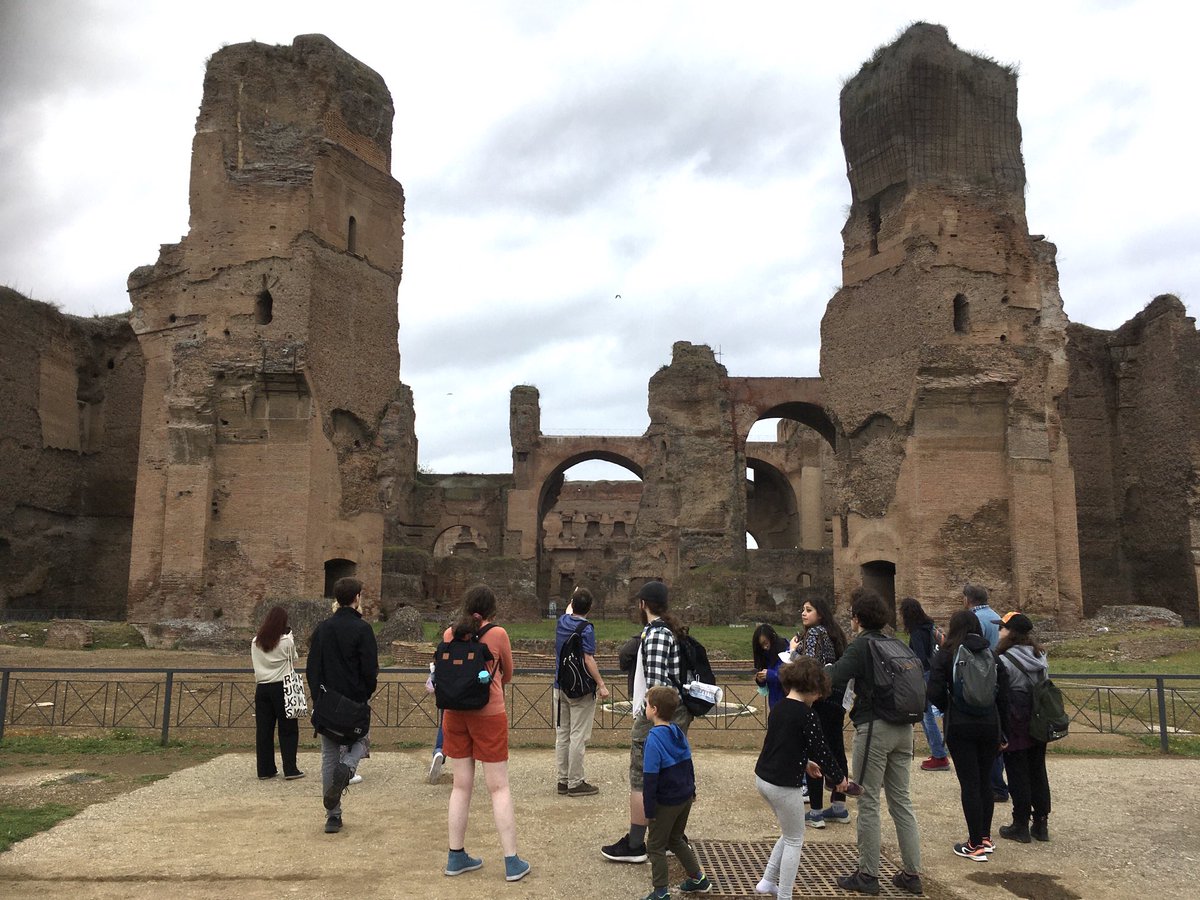 #TermediCaracalla baths, bread &amp; circuses day 3 ⁦<a href="/UniRdg_Classics/">Classics@UnivReading</a>⁩ #studytrip with ⁦<a href="/DrMCNicholls/">Matthew Nicholls</a>⁩ #Roma