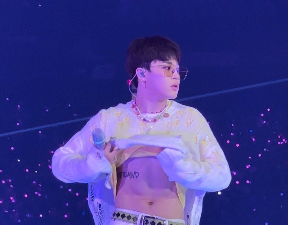 skouklaaa07's tweet photo. JIIMMMIINNIISSSIIIIII 🔥🥵
#JIMINJIMIN #JIMINS #JIMIN #jiminabs https://t.co/t3Jkuxgksq
