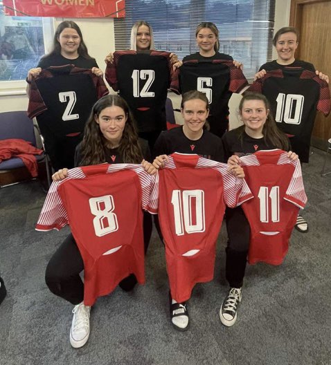 OwenSmith1's tweet photo. Good luck to @WelshRugbyUnion U18 Girls. 

6N Festival starts today in Edinburgh. So pleased for these 7 @CardiffQuinsRFC @QuinsGirlsRugby girls getting the chance to rep the 🏴󠁧󠁢󠁷󠁬󠁳󠁿 Wales shirt. 

Hopefully an amazing experience- and🤞🏼just the 1st of many to come.

#YmlaenCymru 🏉 https://t.co/NU9nU8rpUX