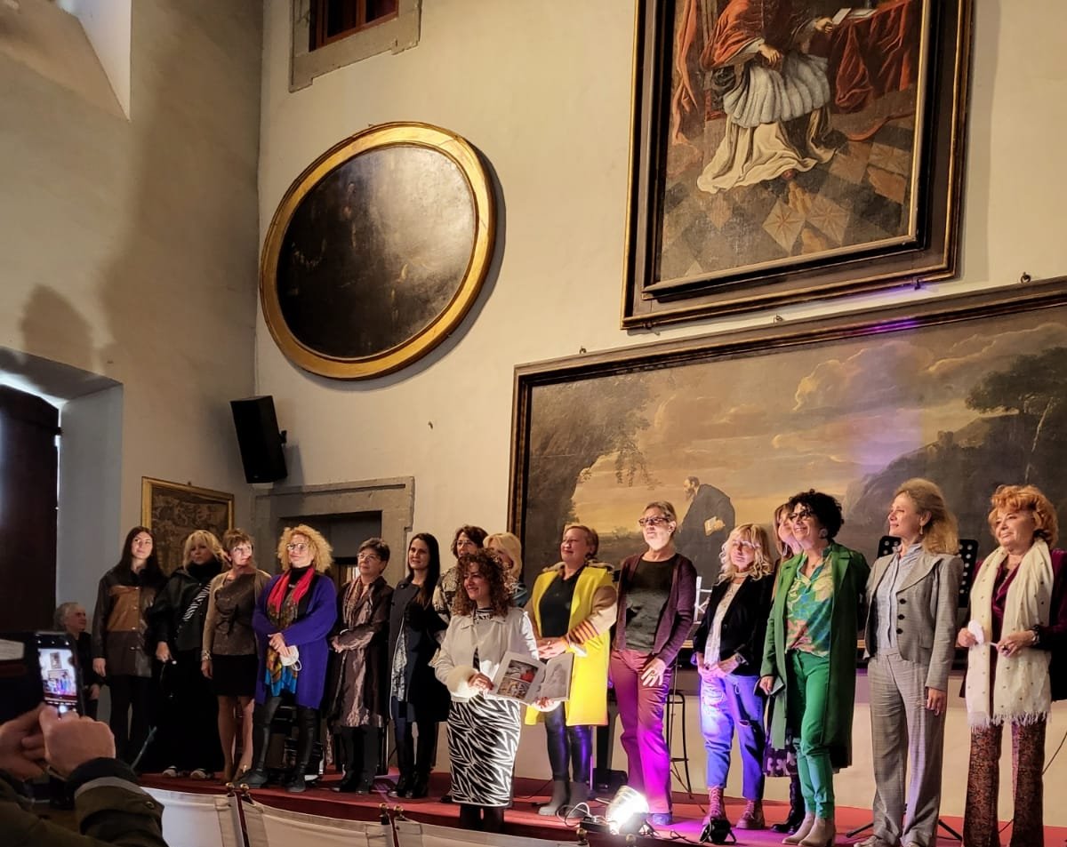 Palazzo Chigi Ariccia Expo Lui visto da lei: pene d'amor perduto a cura di DonneCreatrici opere di Serena Maffia 8aprile-8maggio 2022 #arte #musei #palazzochigi #penedamorperduto #pene #serenamaffia #serenamaffiaartista #serenamaffiapittrice #mostre