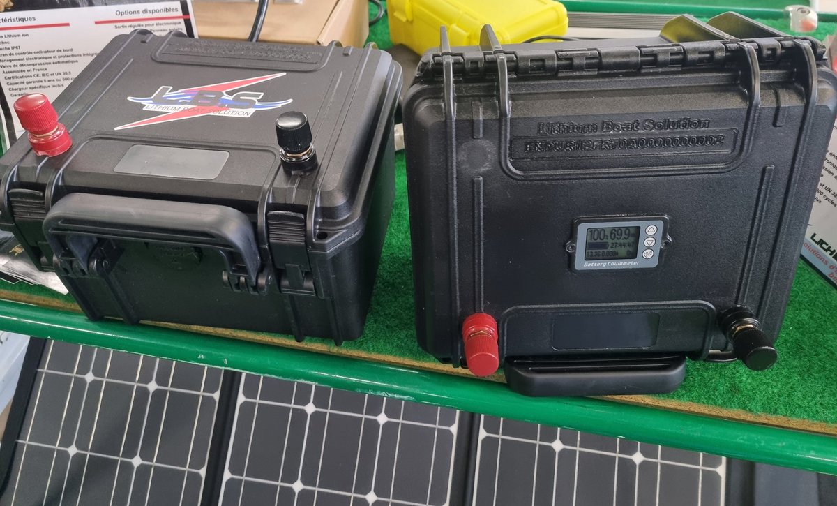 LithiumBoat's tweet photo. A 12v 70Ah #lifepo4 with Bluetooth BMS that can be used as a lead acid battery: 12V 70Ah that can be coupled to obtain 24V 70Ah or 12v 140Ah. Exists in 12v 140. Waterproof IP67, flottable, shockproof and UN 38.3/CE #lithiumbattery #power #energy #fishing #boat #boatlife https://t.co/1PImKqyhZ2