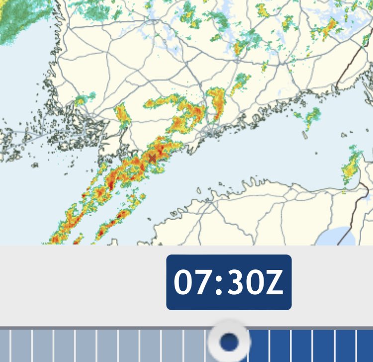Kesää kohti. Uudenmaan kuuronauhassa ukkosta. Äsken räsähti kans Keravalla. #sää #ukkonen
