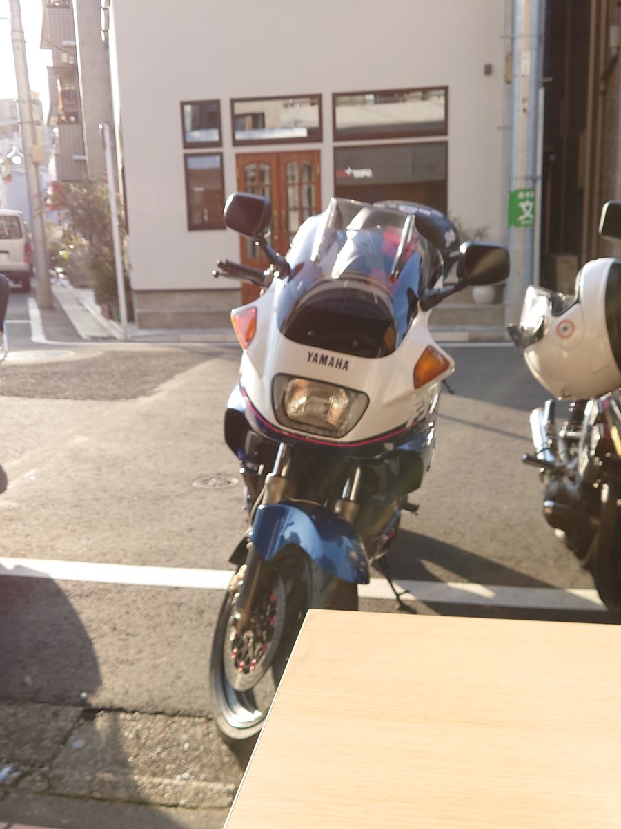 TedTRX8501's tweet photo. ふう…帰りますかね
 #speedstarcafe
 #FJ1200 https://t.co/r1LzQdN64t