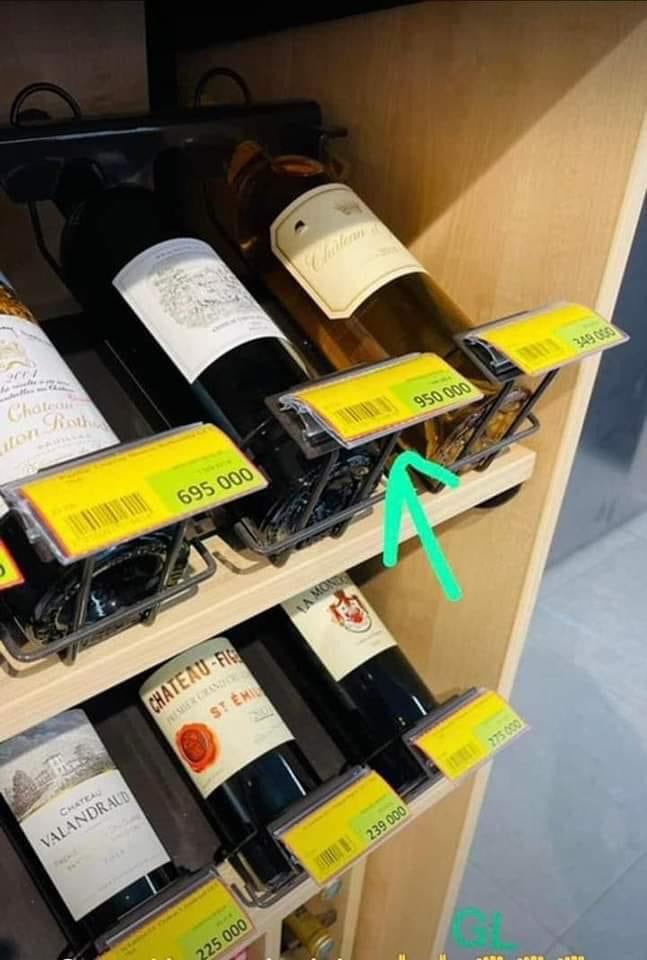 l_grenet7's tweet photo. Tu es dans ce rayon avec ton enfant,et il casse une des bouteilles , comment réagiras tu? https://t.co/tpTmA9nL3D