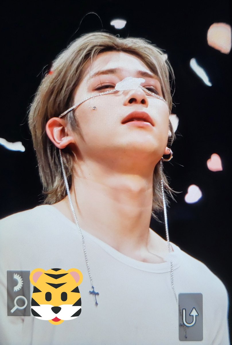 220409 CTS아트홀 프리뷰
굿
#나의행복_한결이 #이한결 
<a href="/BAE173_official/">BAE173</a>