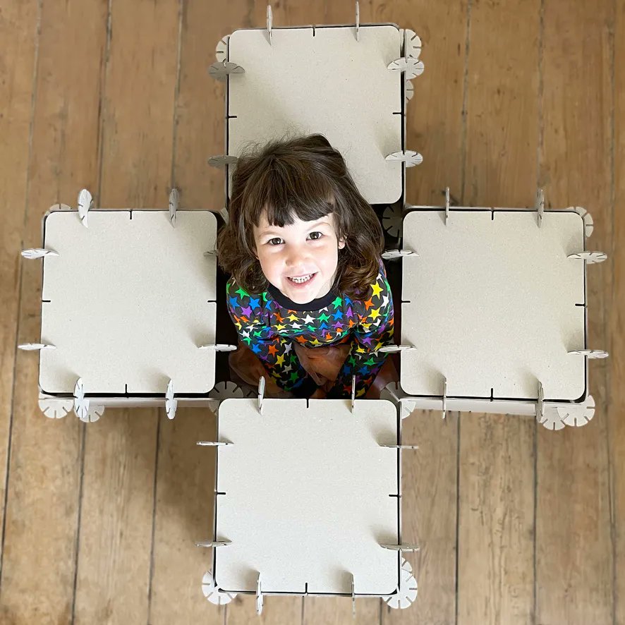 happysquarescom's tweet image. WHAT IS HAPPY SQUARES? 
😄 Happy squares is a sustainable creative and open-ended toy that allows children to give shape to their biggest dreams. 
🤓🌱 With Happy Squares, children can be the architects of their own world while being kind to the planet.

#ArchitectureKids