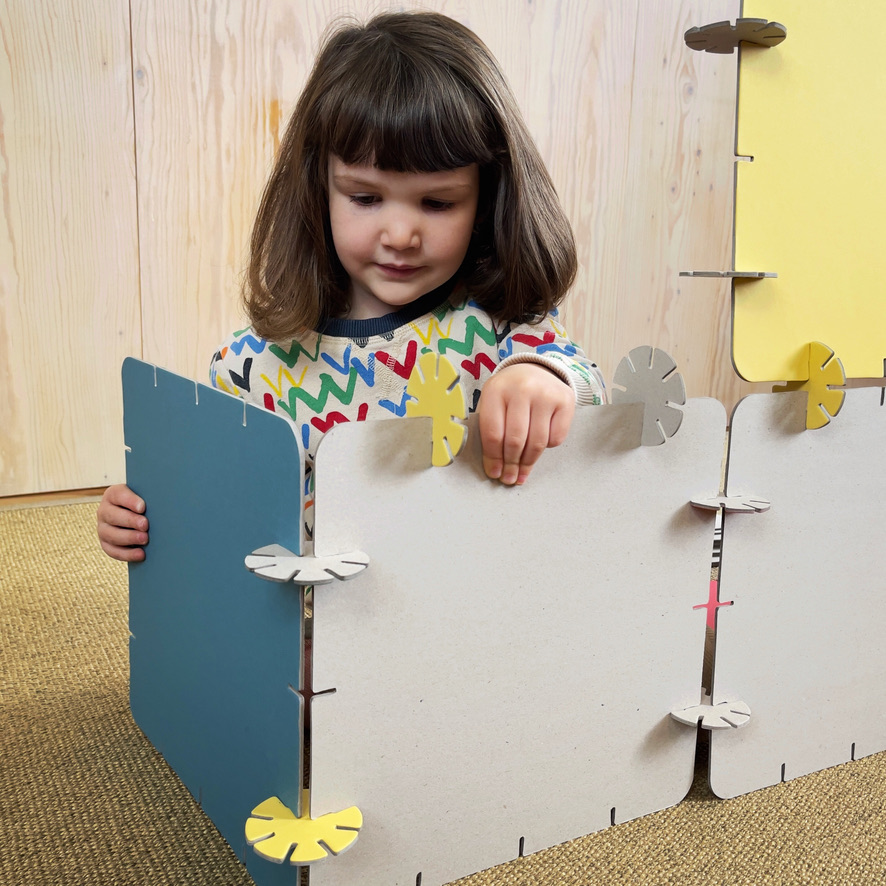 happysquarescom's tweet image. WHAT IS HAPPY SQUARES? 
😄 Happy squares is a sustainable creative and open-ended toy that allows children to give shape to their biggest dreams. 
🤓🌱 With Happy Squares, children can be the architects of their own world while being kind to the planet.

#ArchitectureKids