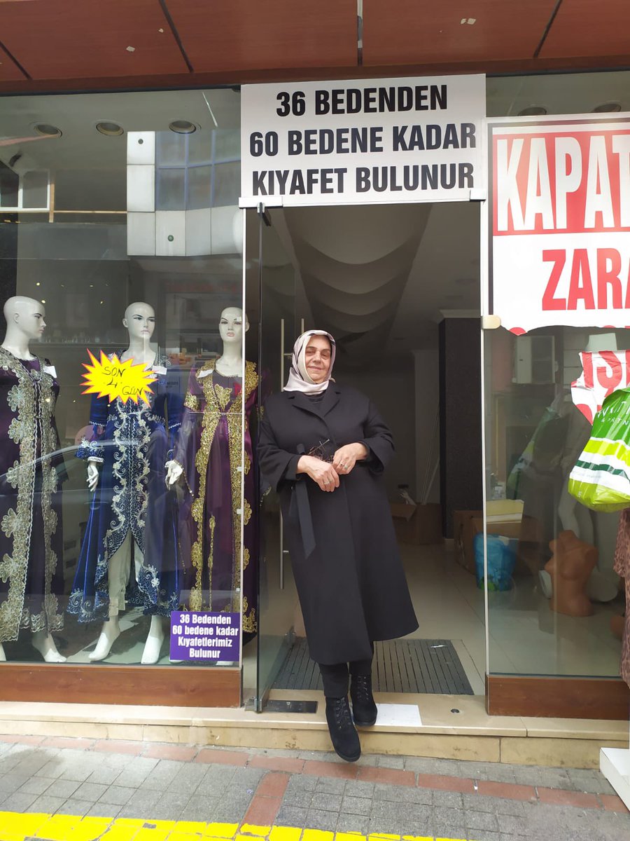 Bugünkü yazı: Dünyada ilk 10’a giren enflasyon insanların alışageldik hayatlarını altüst ediyor. O hayatlardan birini,30 yıllık Melek Abla mağazasını geçen hafta kapatan Rize’nin en eski kadın esnaflarından Melek Hanım’ın hikayesini daha yakından biliyorum karar.com/yazarlar/yildi…