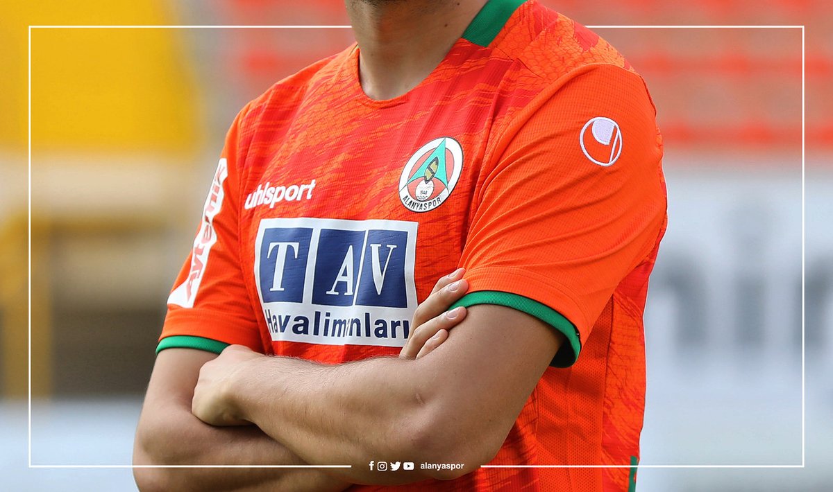 Alanyaspor's tweet photo. 💚🧡 Bugün 'turuncu' forma ile sahadayız!

# BeşiktaşAlanya https://t.co/PYL8ydThTt