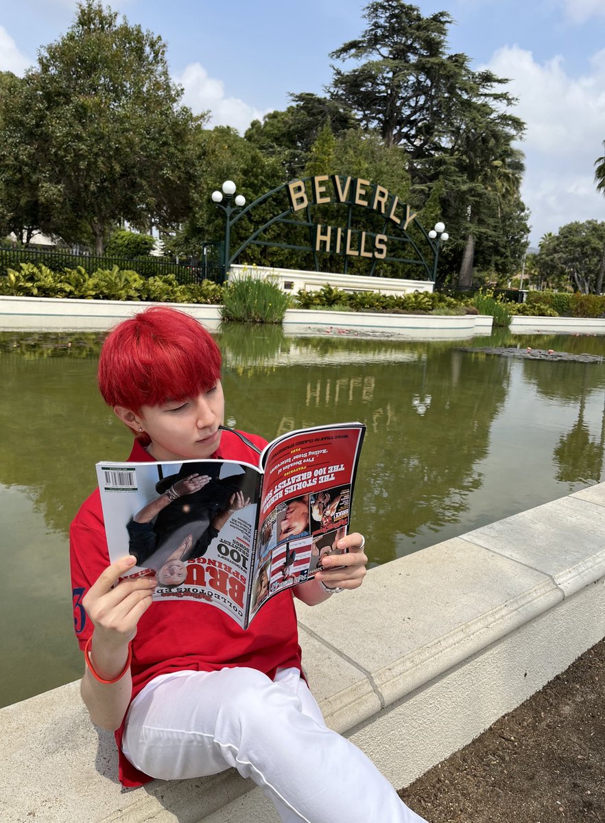 johnykwony's tweet photo. Welcome to #BeverlyHills โ๏ธ
#johnykwony #Red #ProductRed #Redify #์กฐ๋์ฟผ๋ #LA https://t.co/upvY0iyusk
