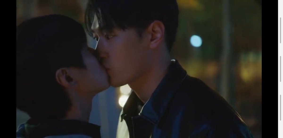 barely_makin_it's tweet image. أتوقعت يمكن حأطفش من المسلسل بما إني قيدي قريت المانقا بس عيييياال!!!
وربيييي مراااا مرر الوقت بسررعة ونسيت ألمي ومرضي لكم لحظة..يجنن😭
#semanticerror 
#semanticerrorfinale